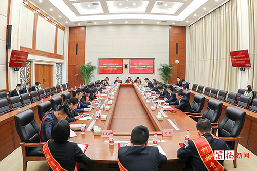 1652761319935150.jpg 柯桥区委座谈会1.jpg